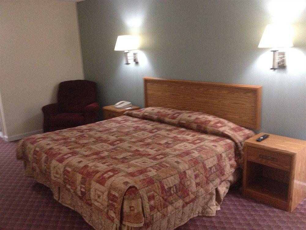גרוטון Rodeway Inn מראה חיצוני תמונה