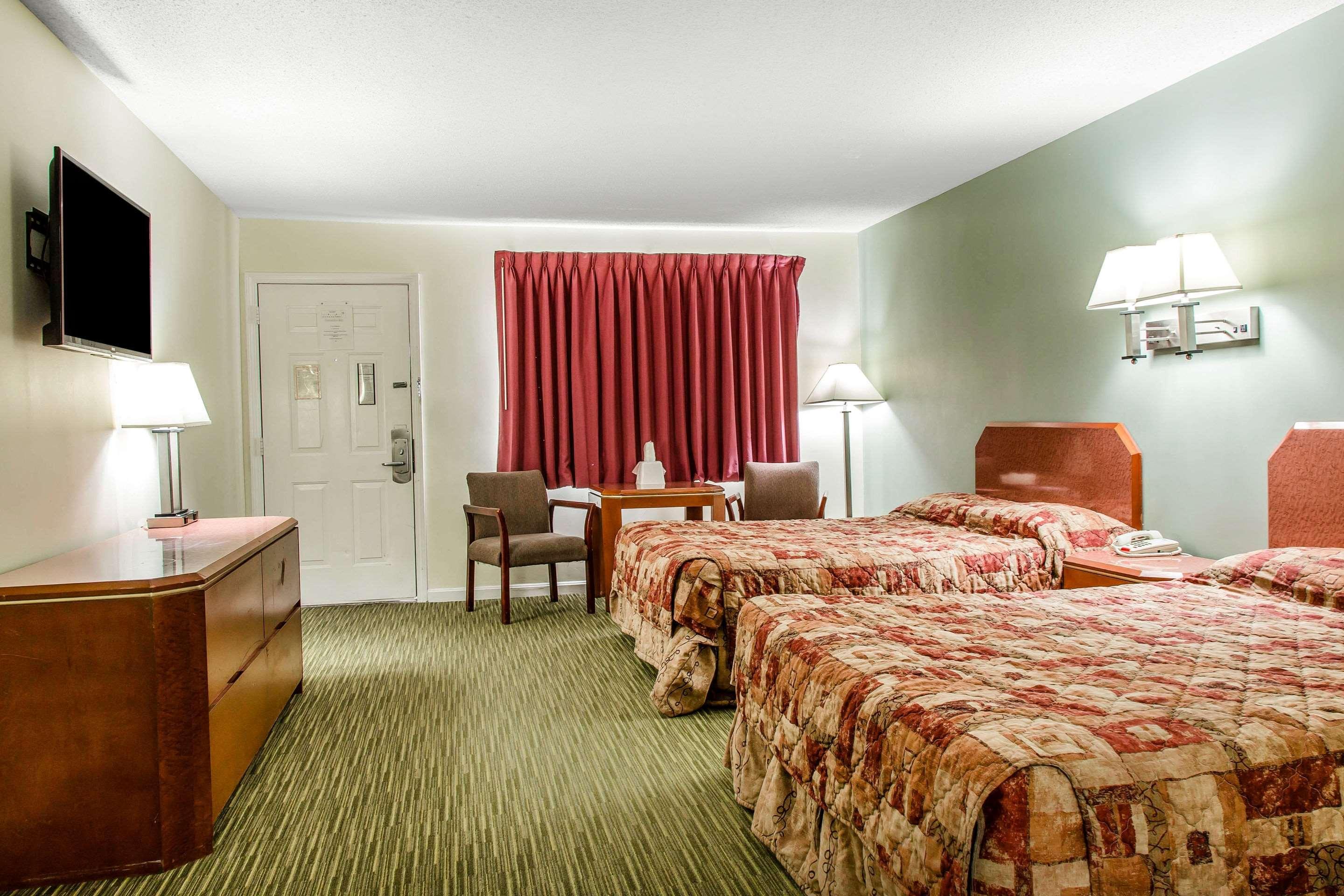 גרוטון Rodeway Inn מראה חיצוני תמונה
