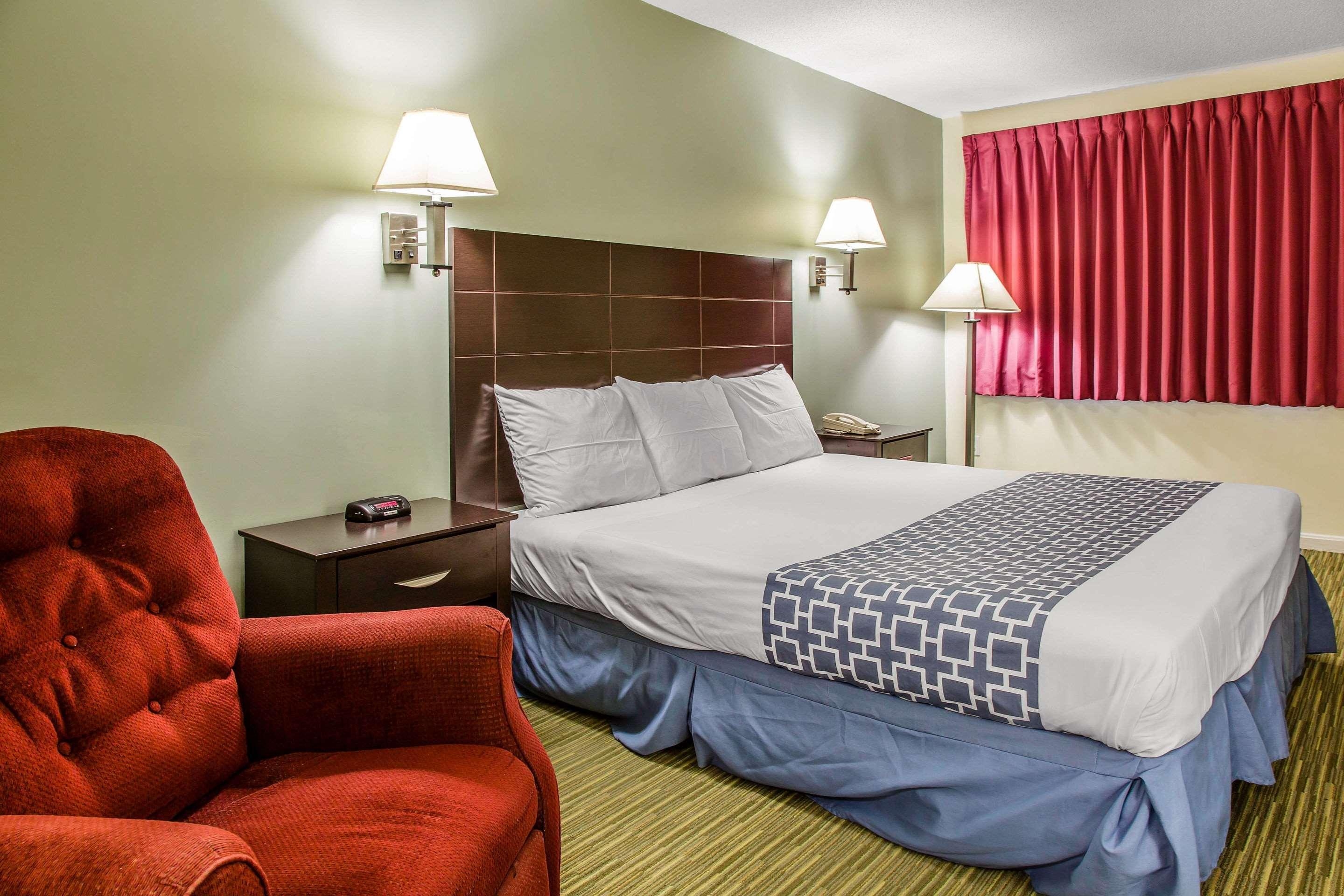 גרוטון Rodeway Inn מראה חיצוני תמונה