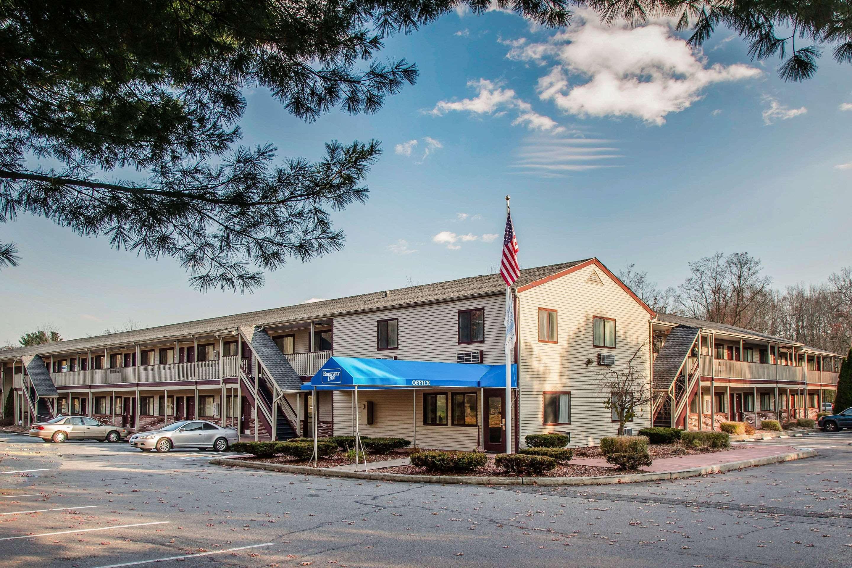 גרוטון Rodeway Inn מראה חיצוני תמונה