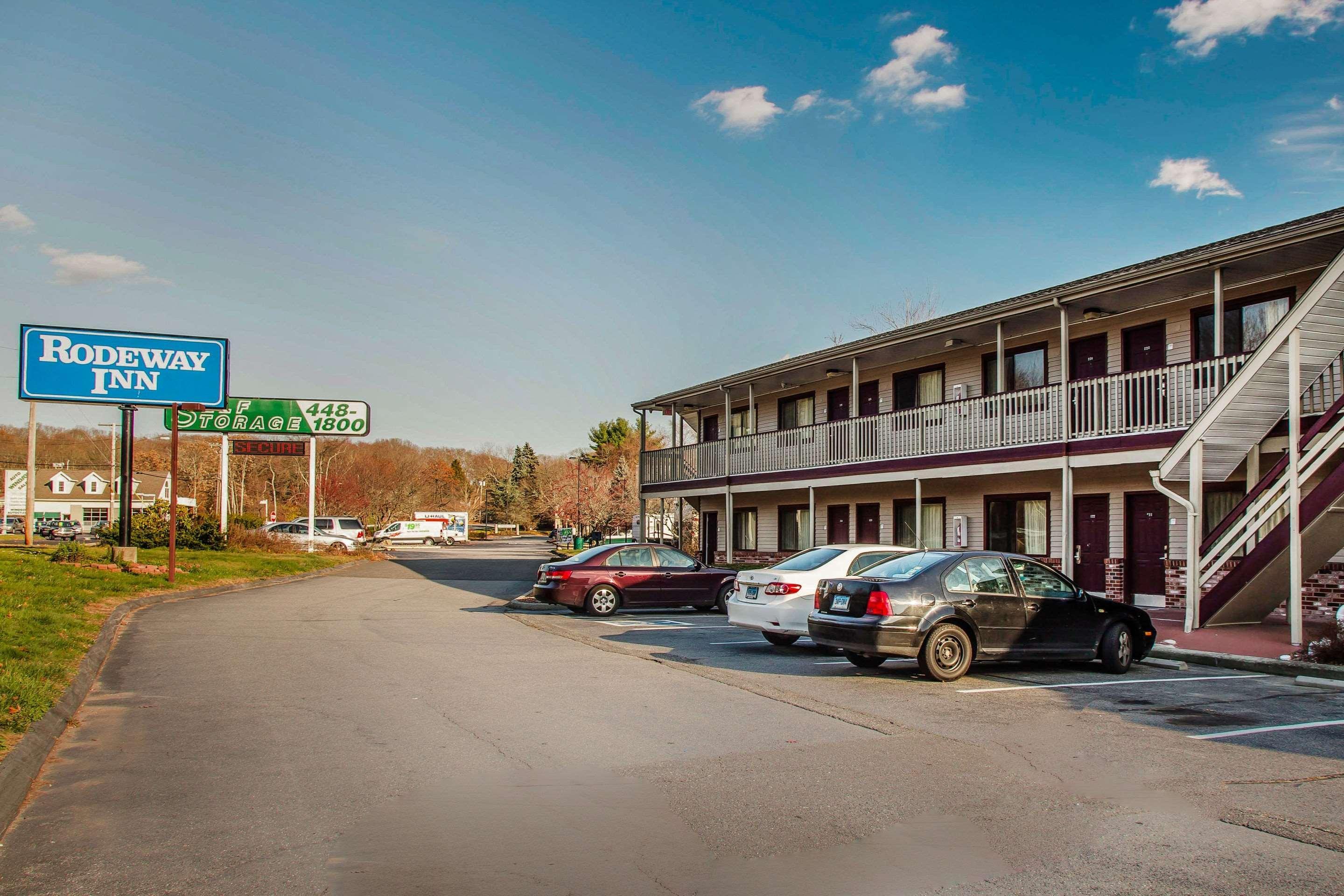 גרוטון Rodeway Inn מראה חיצוני תמונה