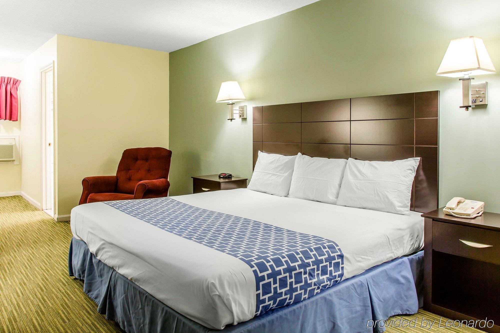 גרוטון Rodeway Inn מראה חיצוני תמונה